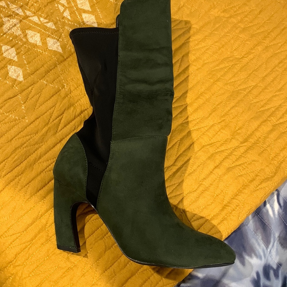 Bellini Chrome Green Microstretch Boots, sz 10